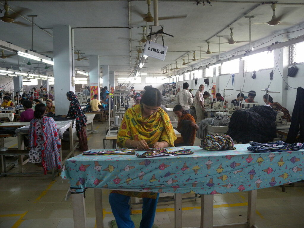 1200px-garment_factory_in_bangladesh_women_working-2.jpg