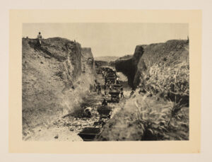 BML_Le_Lointain_partie_2_48_29083_Mindouli_pendant_les_travaux_tranchée_du_Col_des_Vipères_km_130